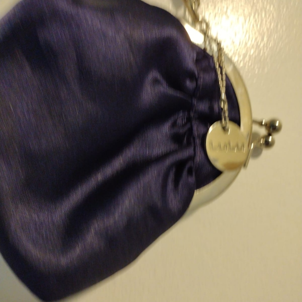 Purse - Picture 2 of 6